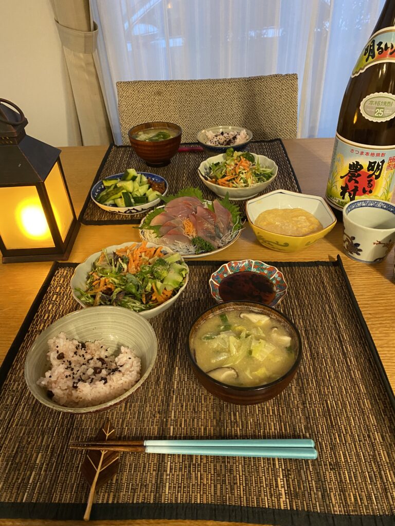 テーブルの上の夕食